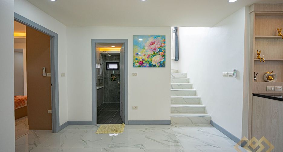For sale 4 bedrooms house in East Pattaya, Pattaya