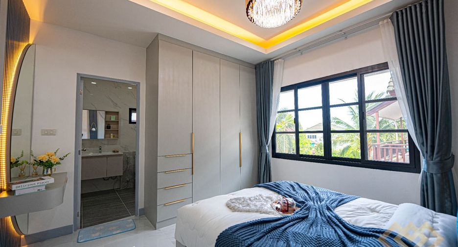 For sale 4 bedrooms house in East Pattaya, Pattaya