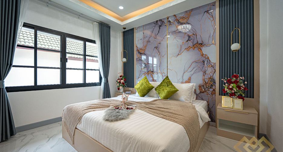 For sale 4 bedrooms house in East Pattaya, Pattaya