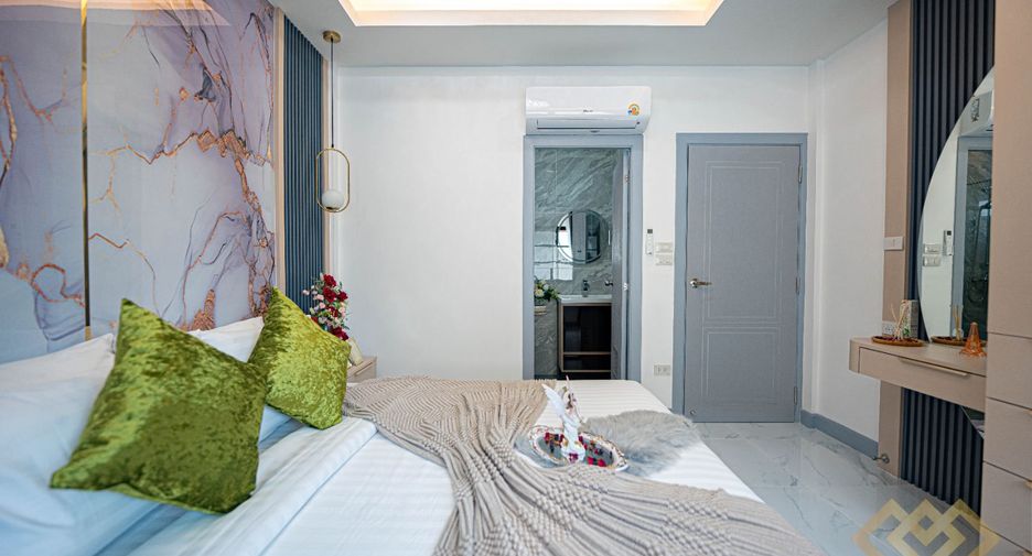 For sale 4 bedrooms house in East Pattaya, Pattaya