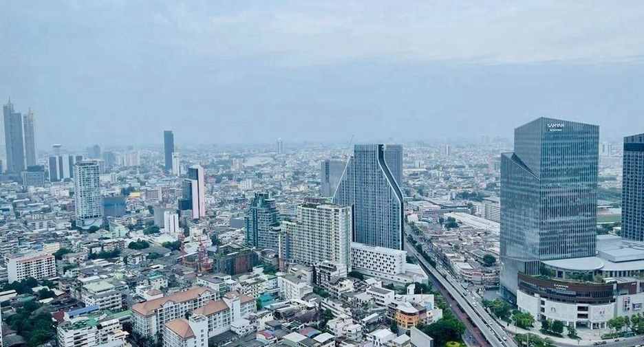 Wohnung zur Miete mit 1 Zimmer in Bang Rak, Bangkok