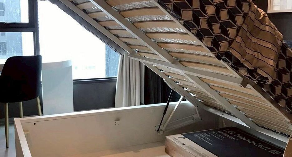 For sale 1 bed condo in Huai Khwang, Bangkok