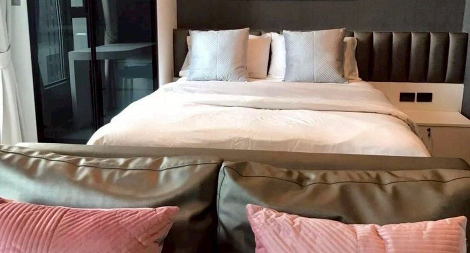 For sale 1 bed condo in Huai Khwang, Bangkok