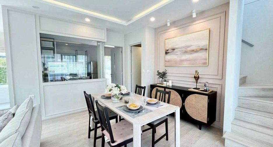For rent 2 bedrooms townhouse in Prawet, Bangkok