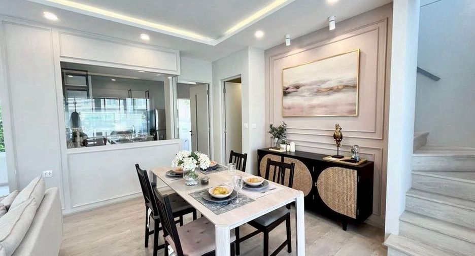 For rent 2 bedrooms townhouse in Prawet, Bangkok