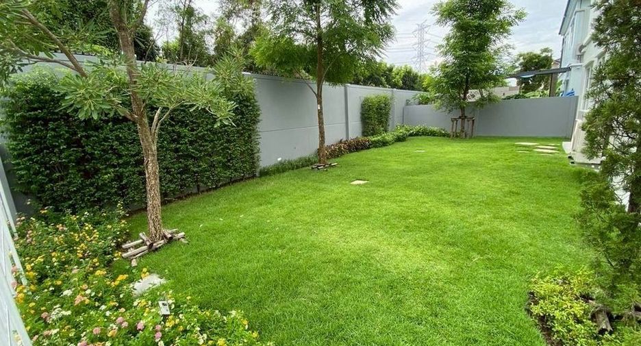 For rent 2 bedrooms townhouse in Prawet, Bangkok