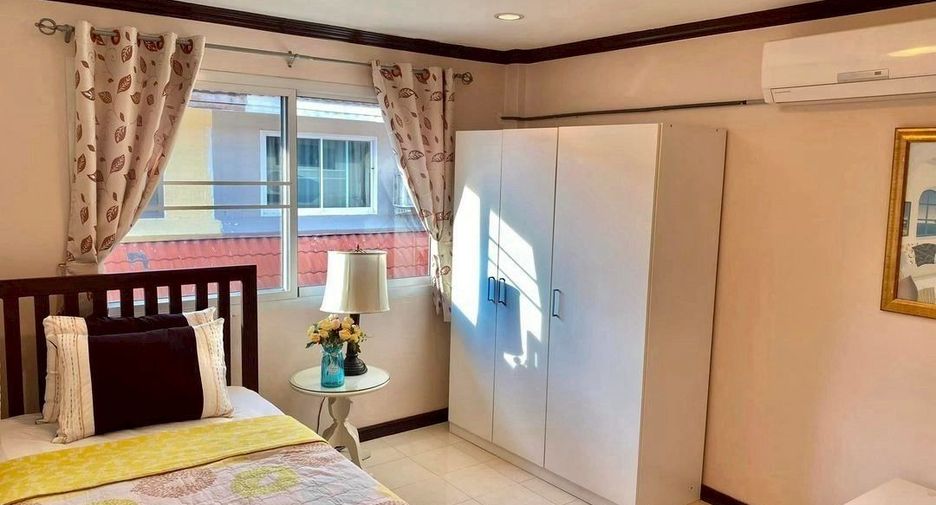 For rent 4 bedrooms townhouse in Prawet, Bangkok