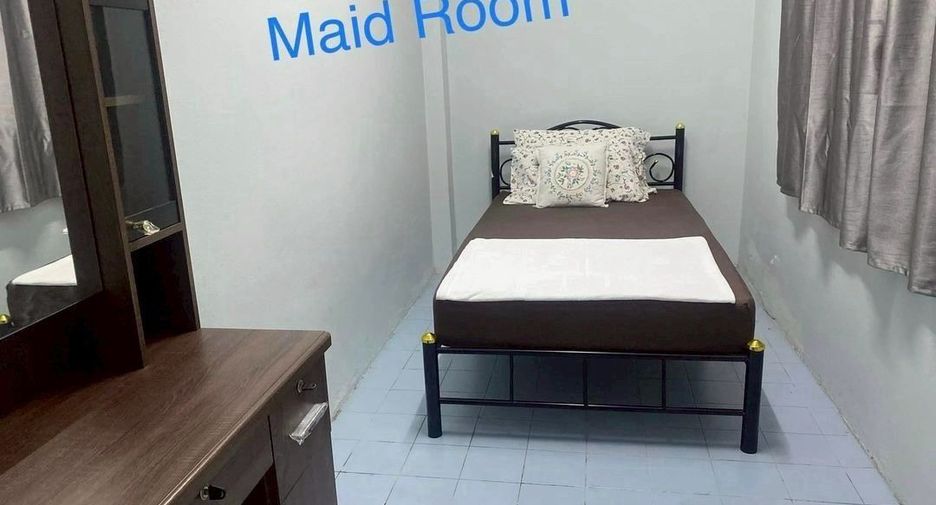 For rent 4 bedrooms townhouse in Prawet, Bangkok