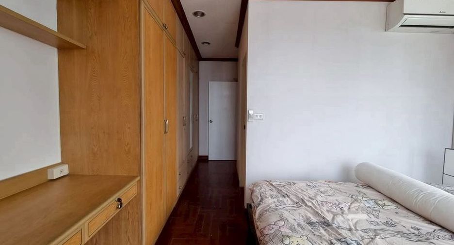 For rent 2 bedrooms condo in Ratchathewi, Bangkok