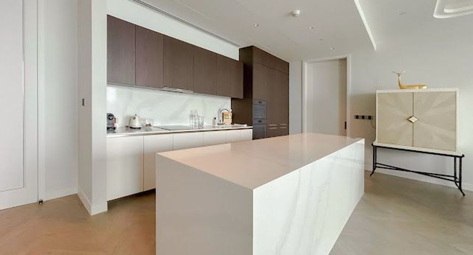 For rent 3 bedrooms condo in Sathon, Bangkok