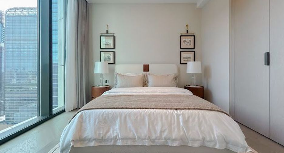 For rent 3 bedrooms condo in Sathon, Bangkok