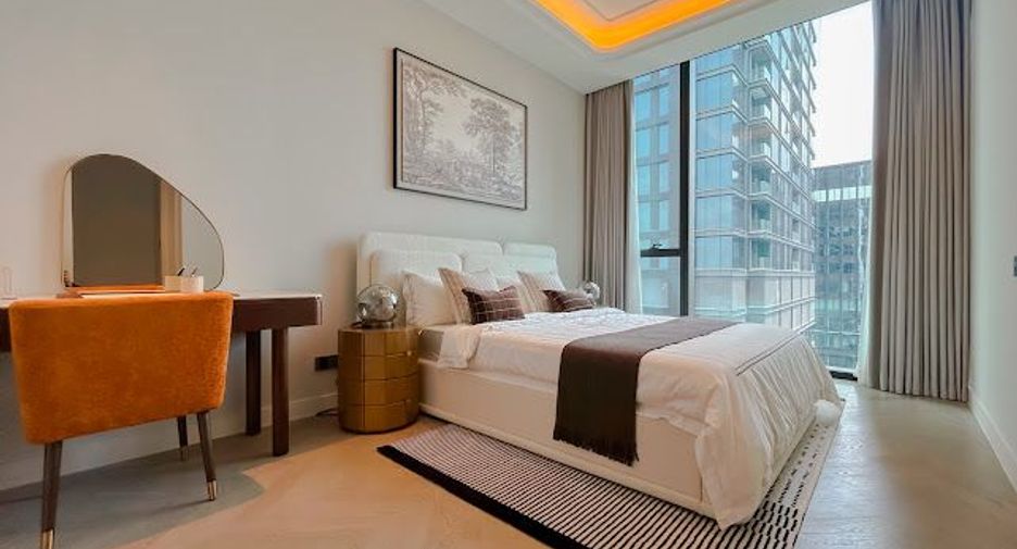 For rent 3 bedrooms condo in Sathon, Bangkok