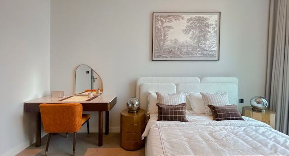 For rent 3 bedrooms condo in Sathon, Bangkok