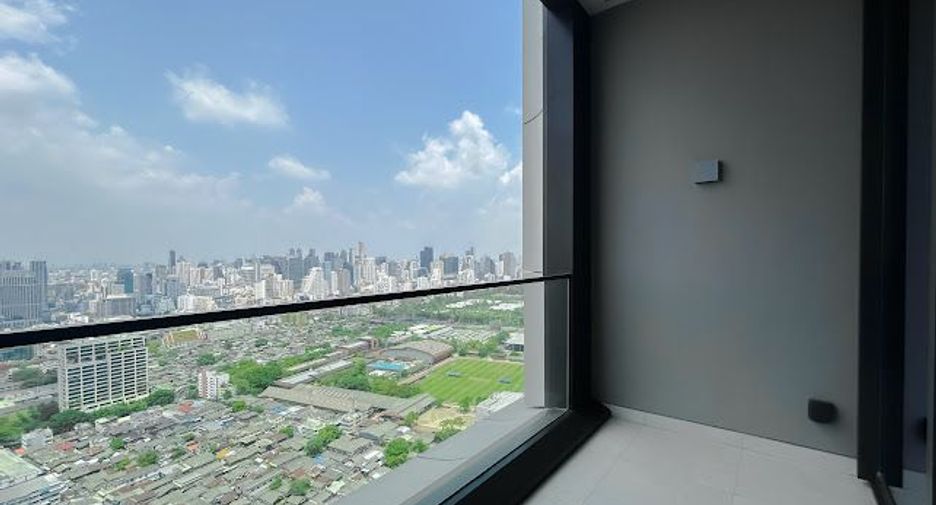 For rent 3 bedrooms condo in Sathon, Bangkok