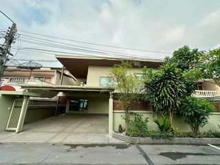 Casa en alquiler de 3 habitaciones en Watthana, Bangkok