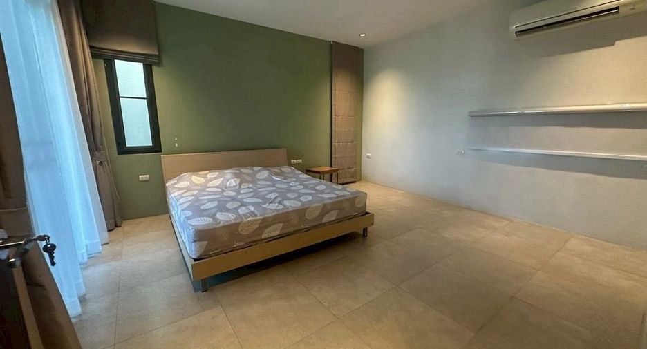 Haus zur Miete mit 3 Zimmer in Watthana, Bangkok