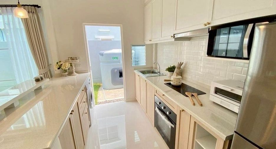 For rent and for sale 3 bedrooms townhouse in Prawet, Bangkok