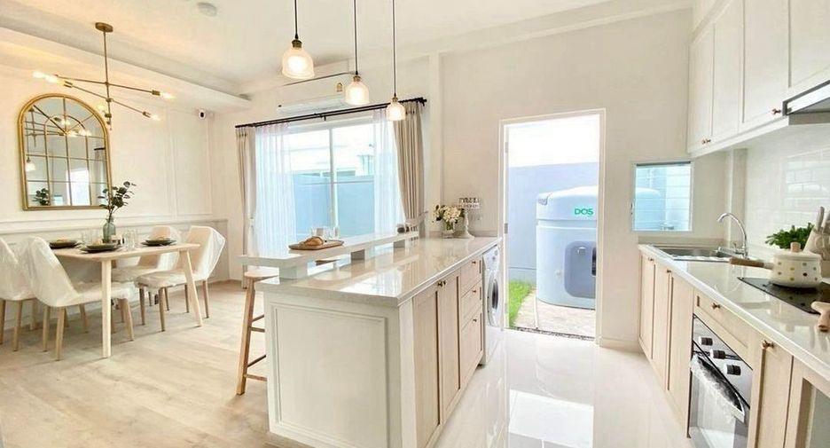 For rent and for sale 3 bedrooms townhouse in Prawet, Bangkok