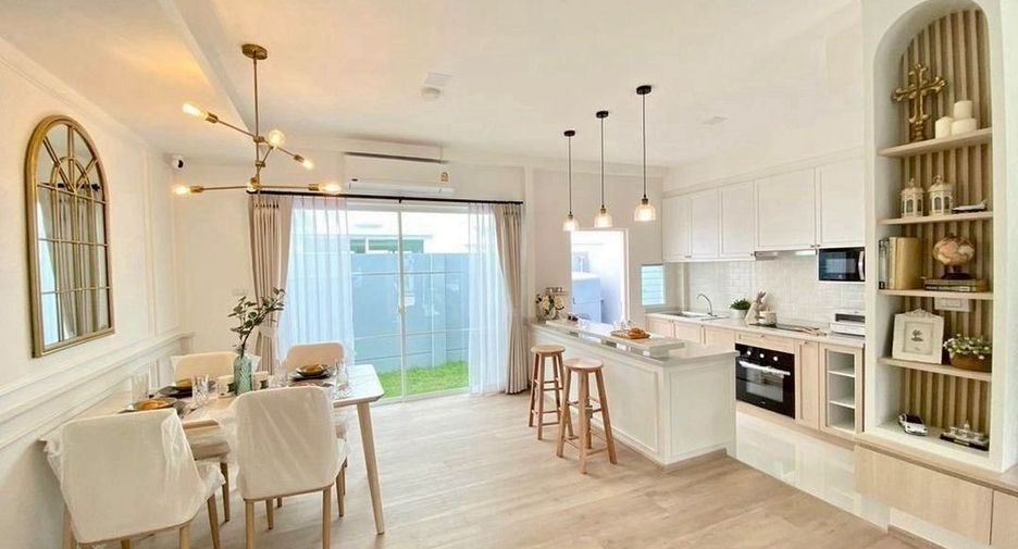 For rent and for sale 3 bedrooms townhouse in Prawet, Bangkok