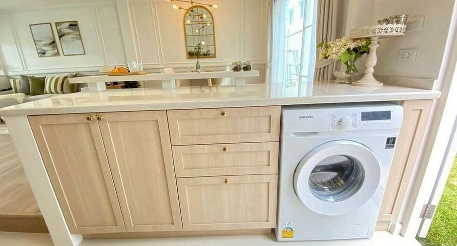 For rent and for sale 3 bedrooms townhouse in Prawet, Bangkok