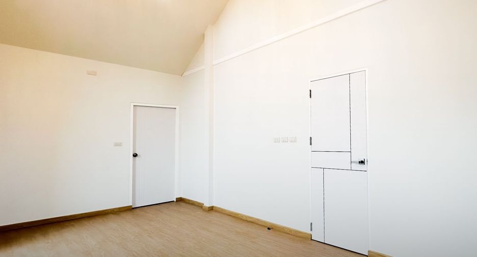 For sale 4 bedrooms house in Pak Kret, Nonthaburi