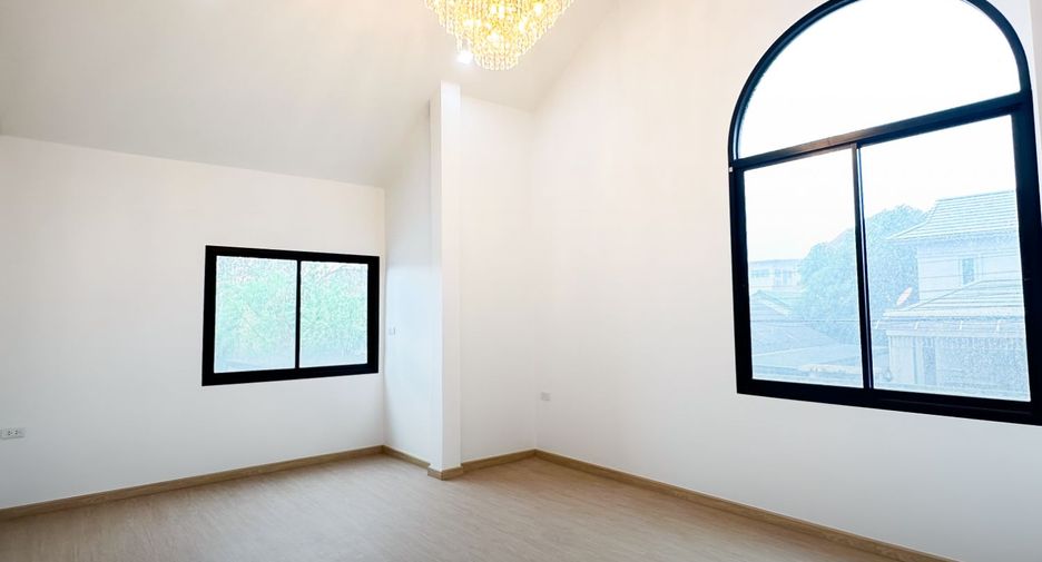 For sale 4 bedrooms house in Pak Kret, Nonthaburi
