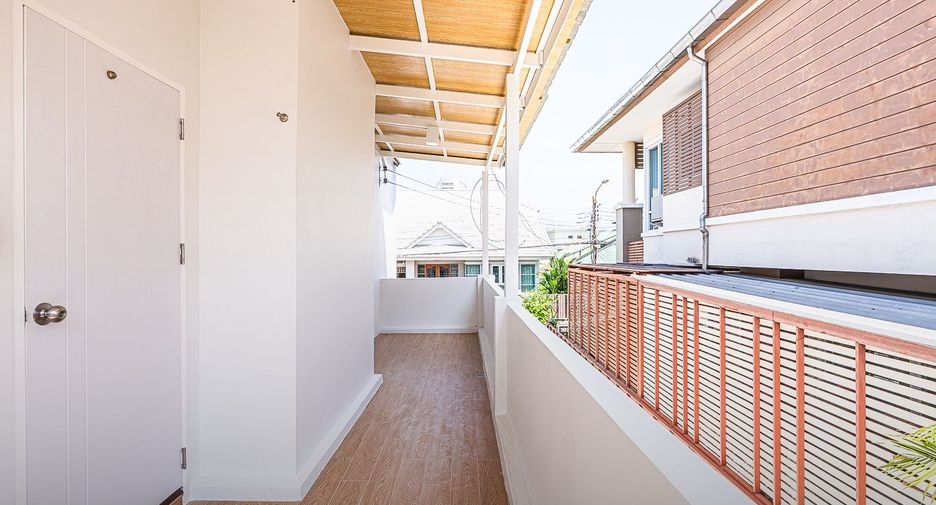 For sale 4 bedrooms house in Pak Kret, Nonthaburi