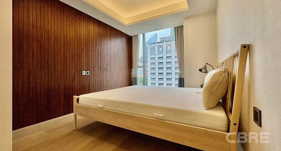 For rent 3 bedrooms condo in Pathum Wan, Bangkok
