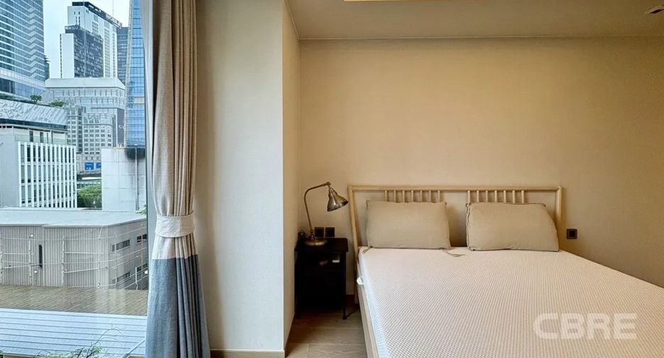 For rent 3 bedrooms condo in Pathum Wan, Bangkok