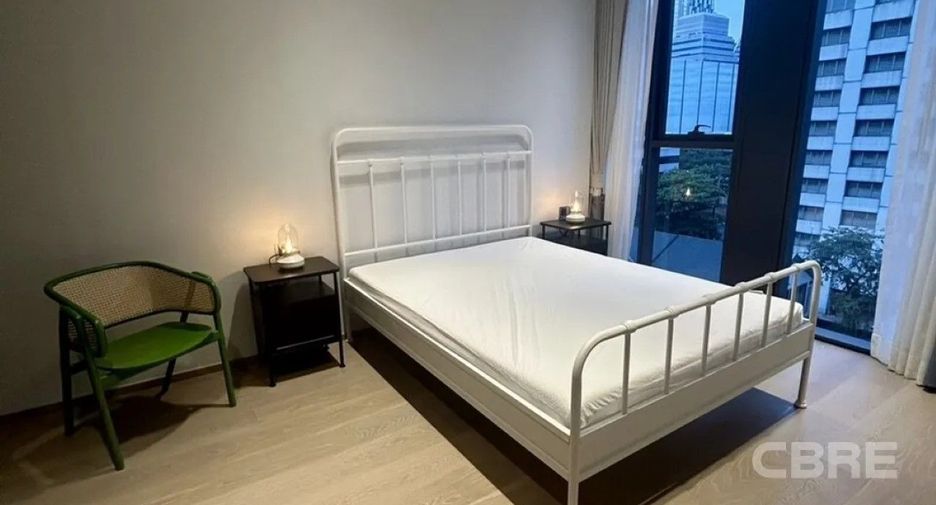 For rent 3 bedrooms condo in Pathum Wan, Bangkok