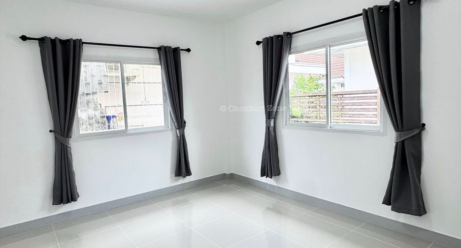 Haus zum Kauf mit 3 Zimmer in Si Racha, Chonburi