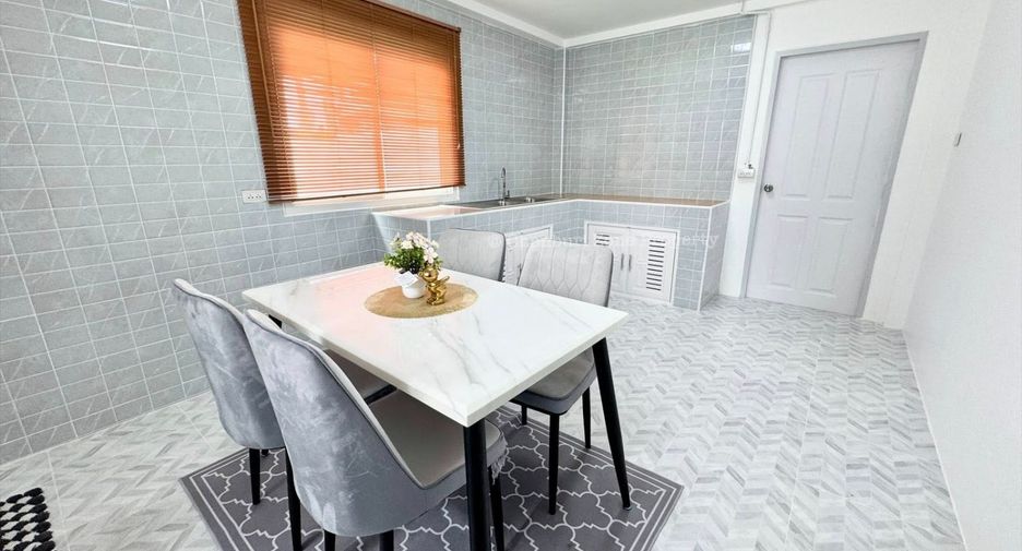 Haus zum Kauf mit 3 Zimmer in Si Racha, Chonburi