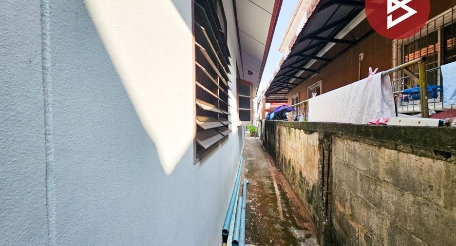 For sale 2 bedrooms house in Mueang Samut Prakan, Samut Prakan