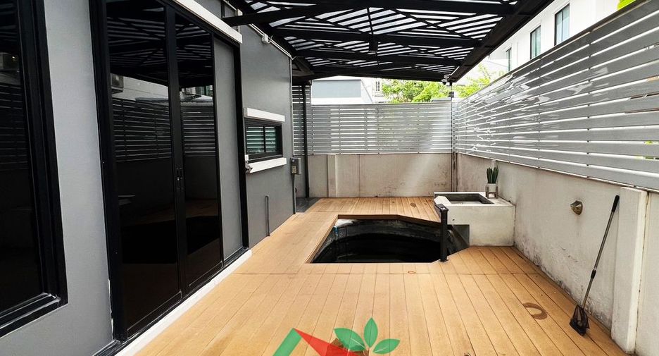 For sale 4 bedrooms house in Bang Bua Thong, Nonthaburi