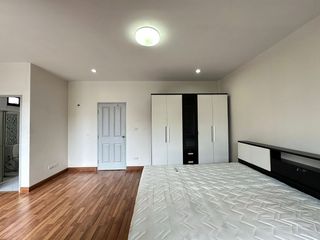 Casa adosada en alquiler de 3 habitaciones en Si Racha, Chonburi