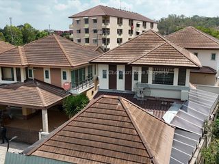Haus zur Miete und zum Kauf mit 4 Zimmer in Si Racha, Chonburi