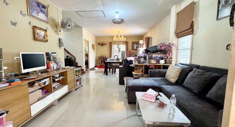 For rent and for sale 4 bedrooms house in Si Racha, Chonburi