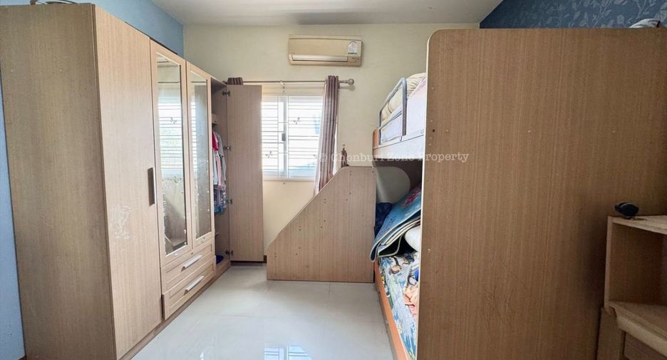 For rent and for sale 4 bedrooms house in Si Racha, Chonburi