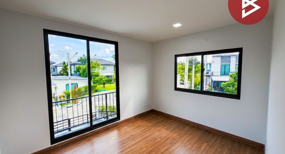 For sale 3 bedrooms house in Nakhon Chai Si, Nakhon Pathom