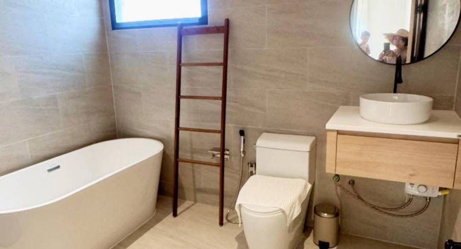 Haus zur Miete mit 3 Zimmer in Si Racha, Chonburi