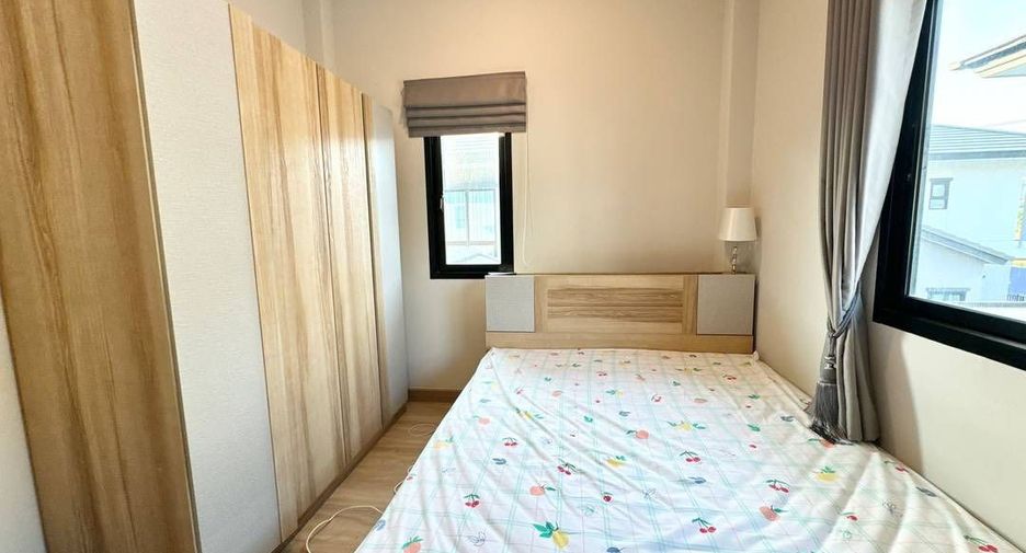 For rent and for sale 4 bedrooms house in Si Racha, Chonburi