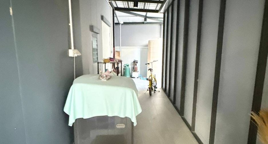 For rent and for sale 4 bedrooms house in Si Racha, Chonburi