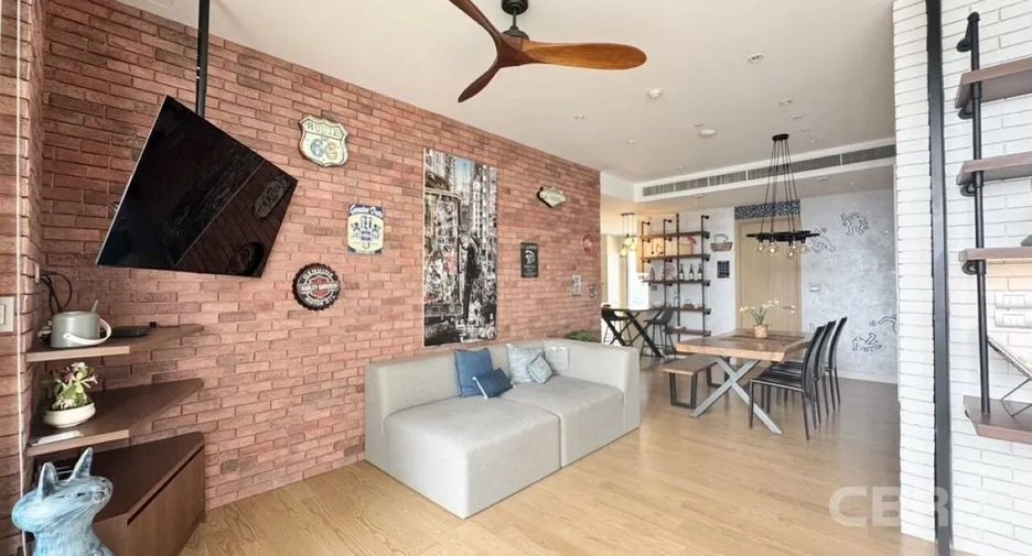 For sale 1 bed condo in Khlong San, Bangkok