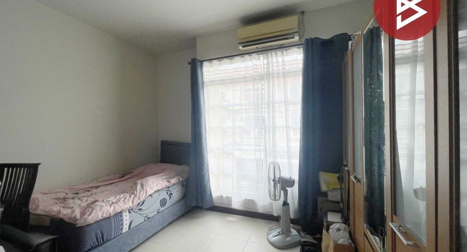 For sale 3 ベッドルーム townhouse in Prawet, Bangkok