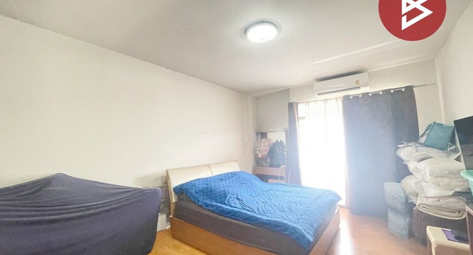 For sale 3 ベッドルーム townhouse in Prawet, Bangkok