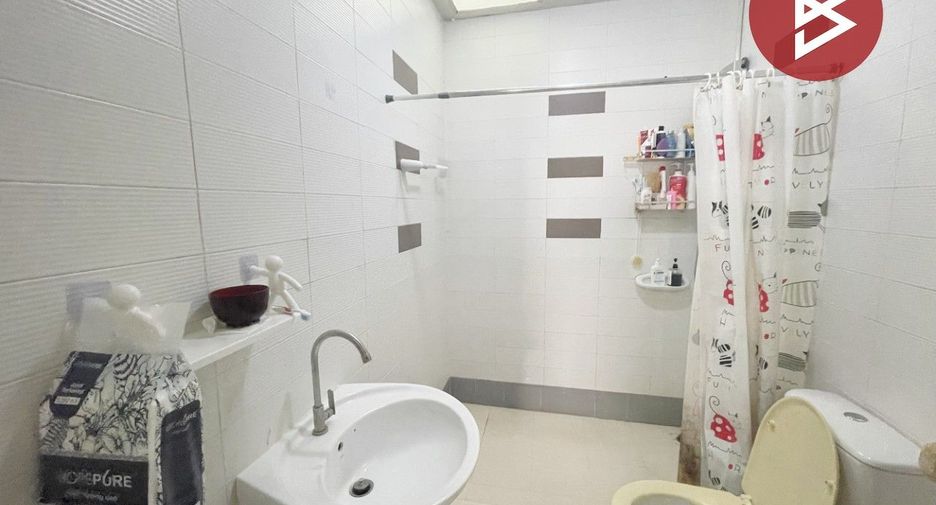 For sale 3 ベッドルーム townhouse in Prawet, Bangkok