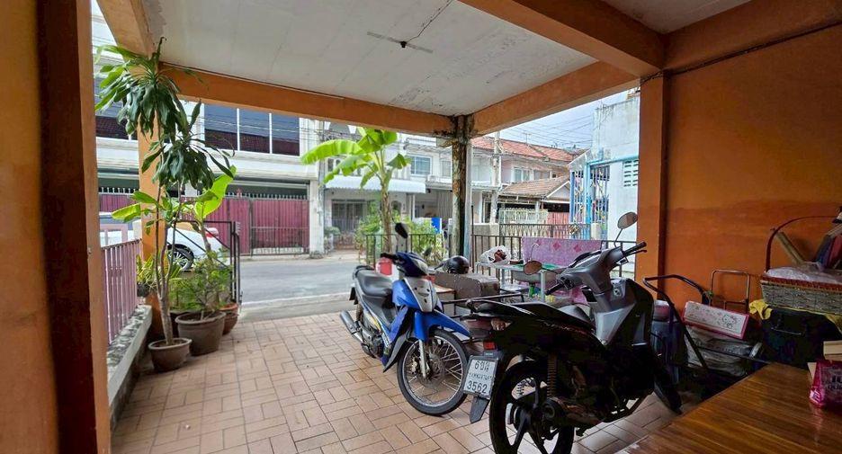 For sale 3 bedrooms townhouse in Bang Bua Thong, Nonthaburi