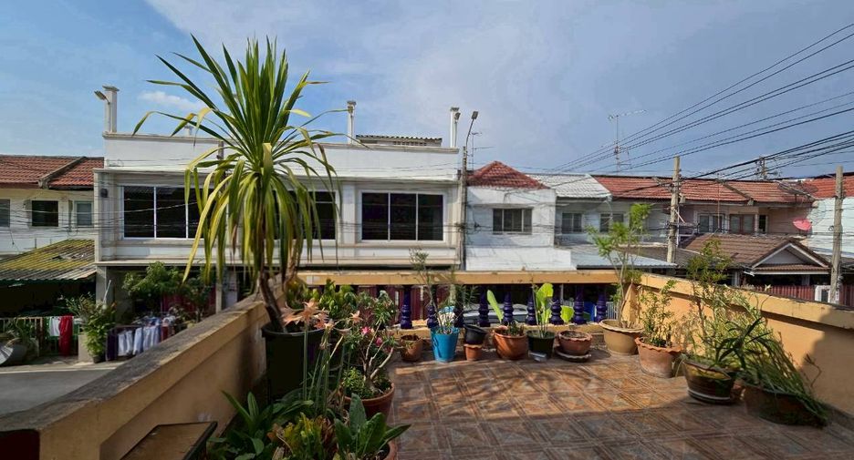 For sale 3 bedrooms townhouse in Bang Bua Thong, Nonthaburi