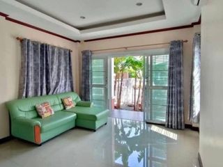 出租 3 卧室 独立屋 在 Si Racha, Chon Buri