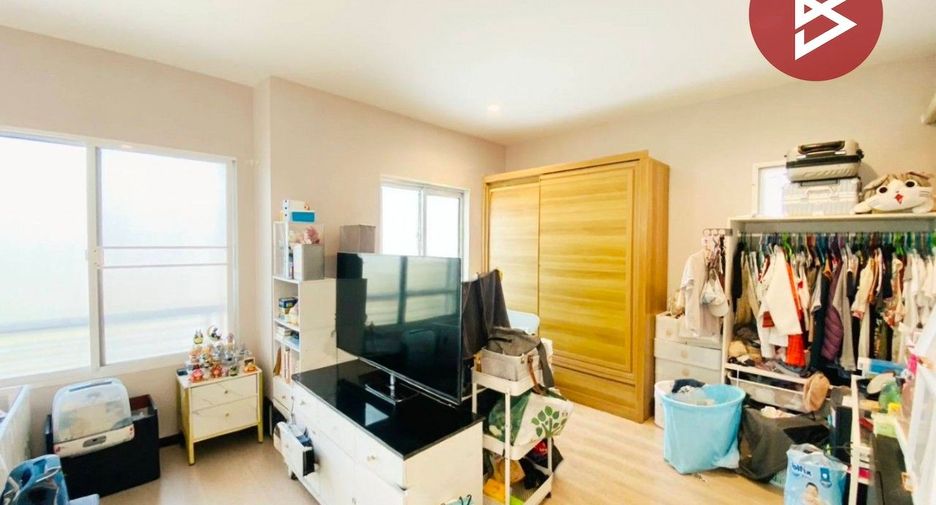 Продажа 4 спальни дом в Mueang Samut Sakhon, Самутсакхон